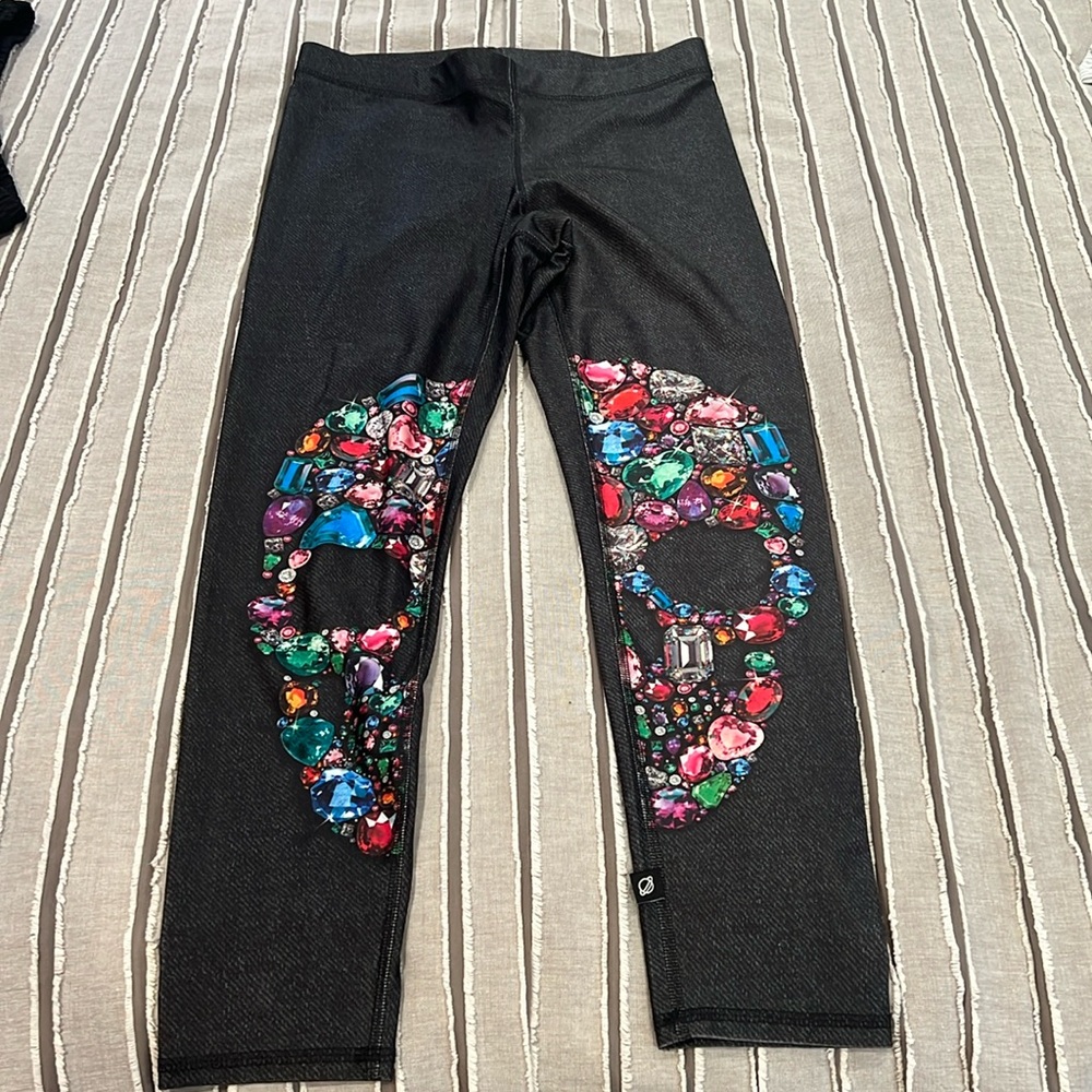 Women’s SZ LARGE TEREZ Crystal Skull leggings
